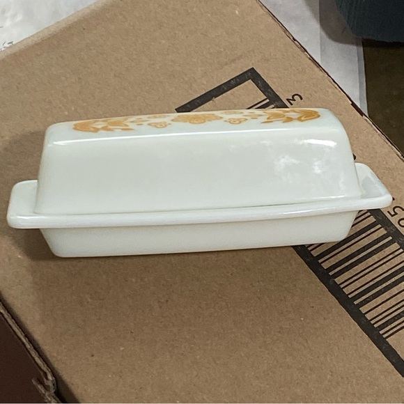 70s vtg PYREX Butterfly Gold Print Butter Dish - Picture 5 of 8